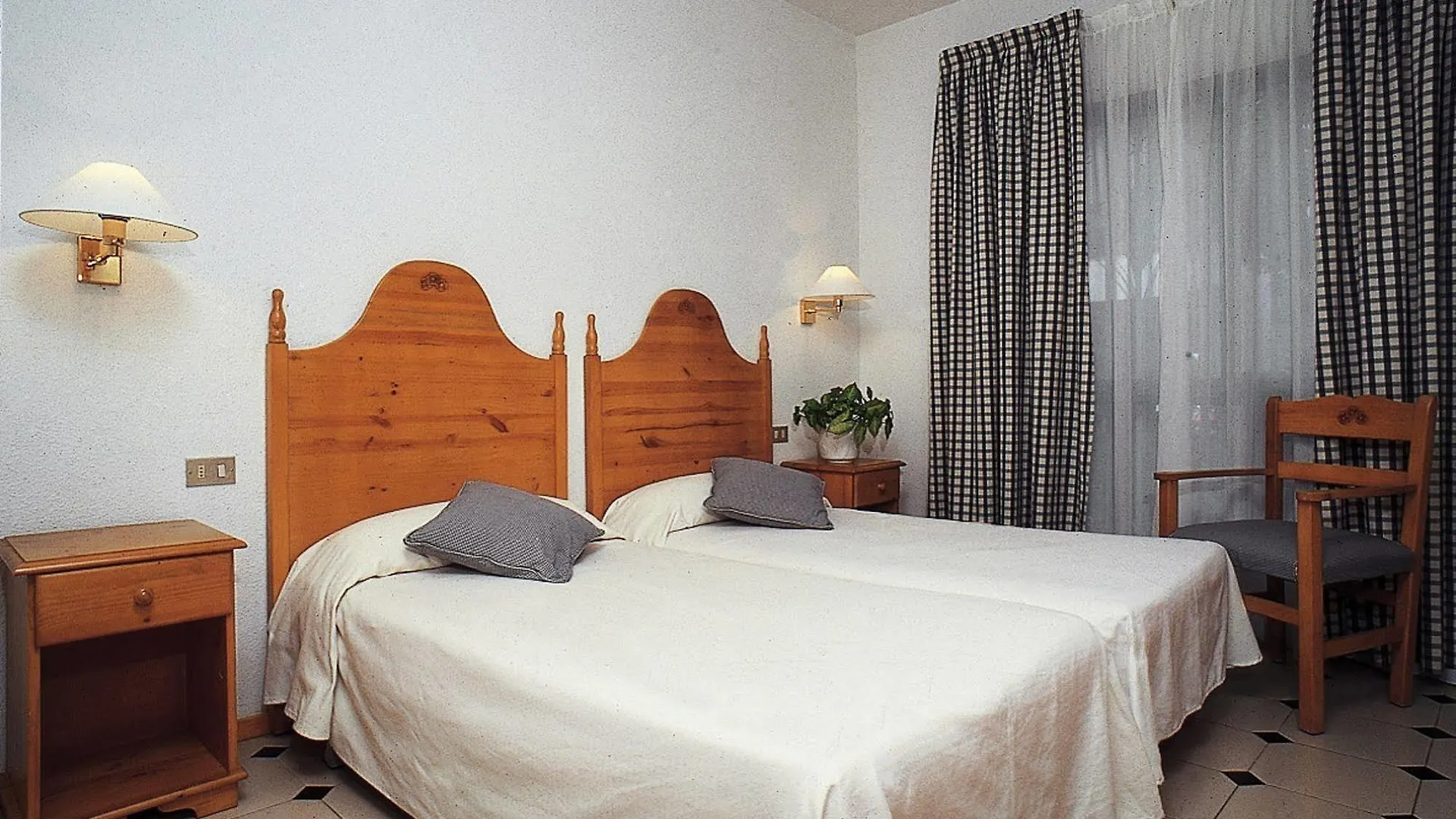 Apartamentos Hg Cristian Sur Лос Кристианос Апартаменты
